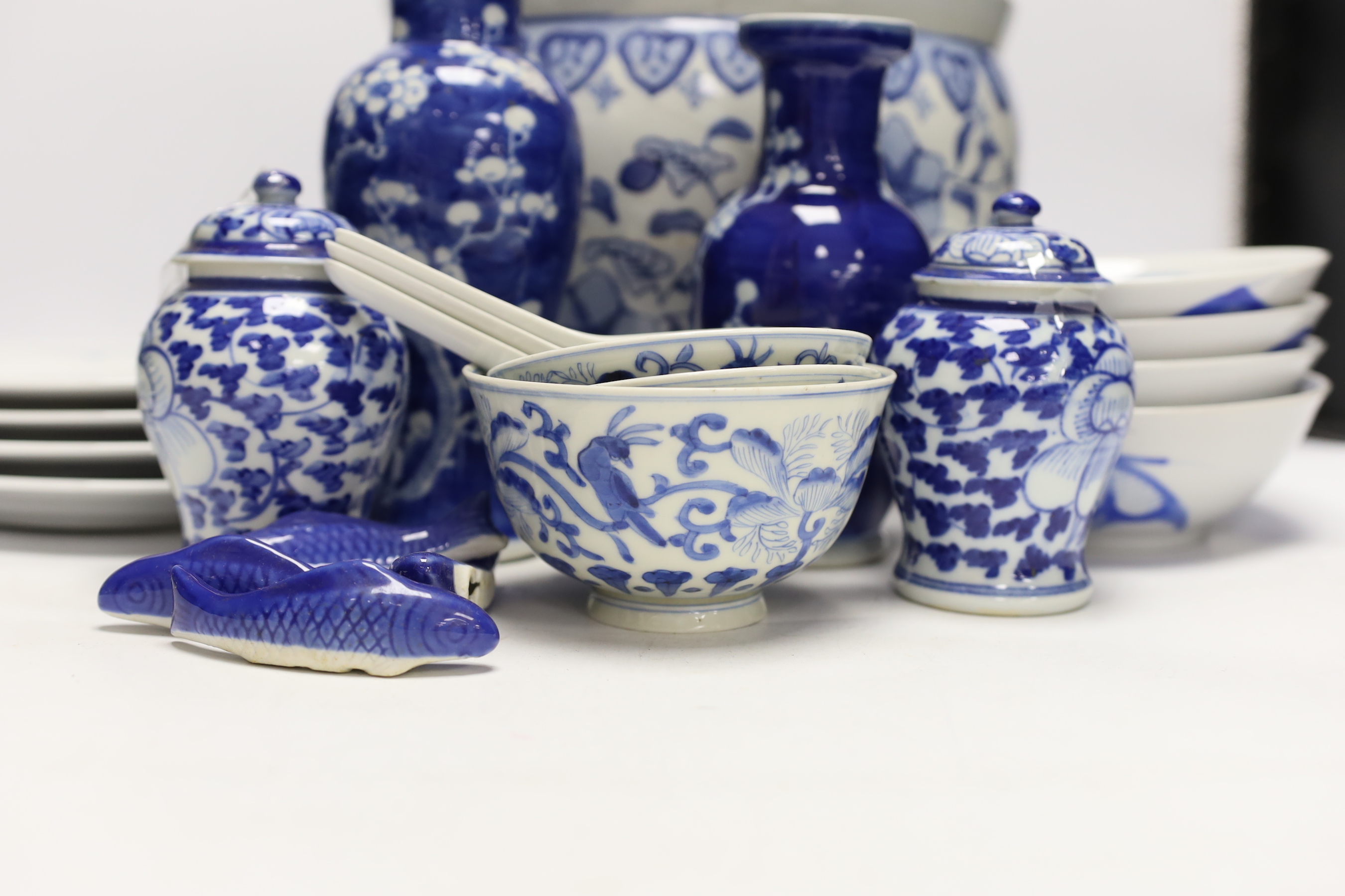 A group of Chinese and Japanese blue and white ceramics, early 20th century and later, largest 20cm